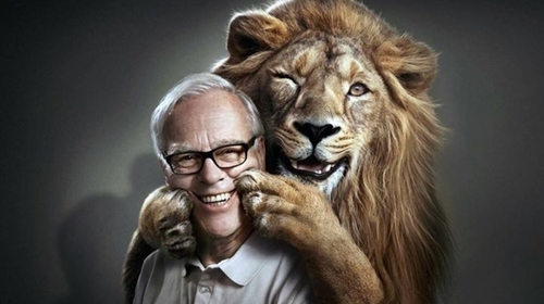 no panty............Hus party