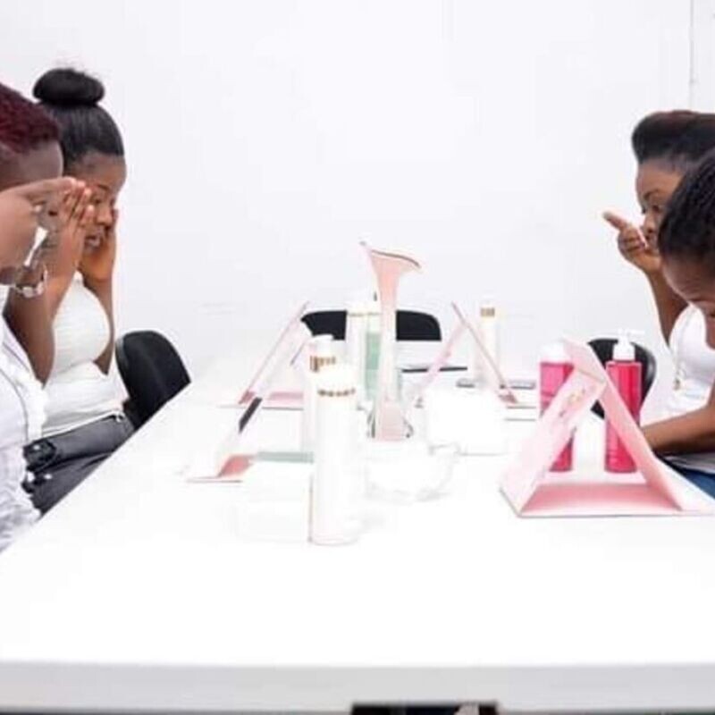 Free Facial Session/Business Talk