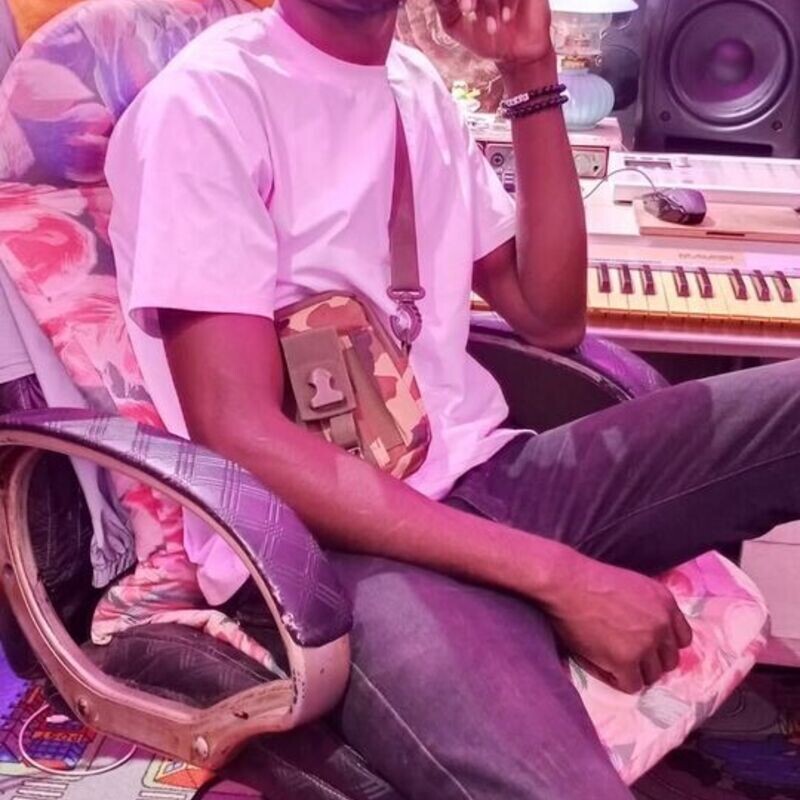 Studio Session with Maxipee