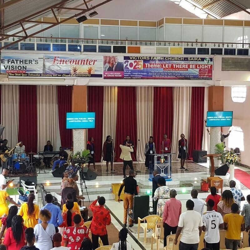 Join us for the 10 am service