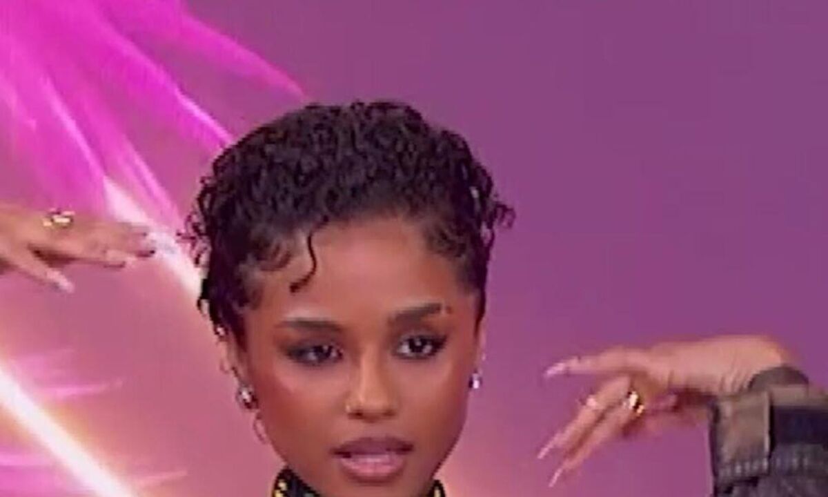 Tyla's Hilarious DM Moment on TV