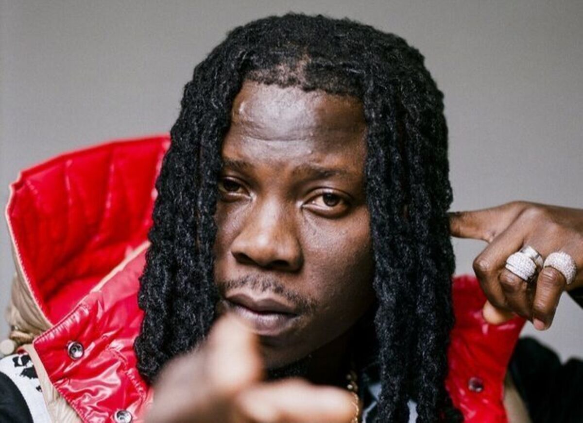 Stonebwoy Claps Back at Social Media Trolls
