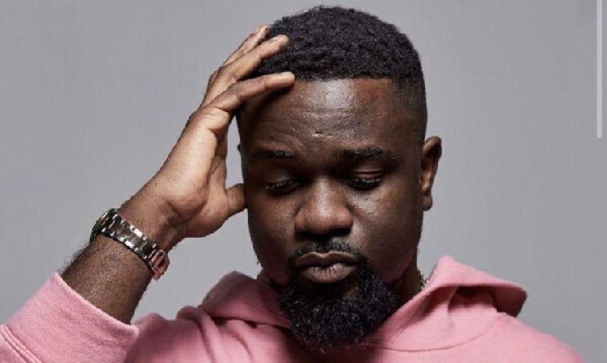 Sarkodie Honors Late Innovator Kantanka