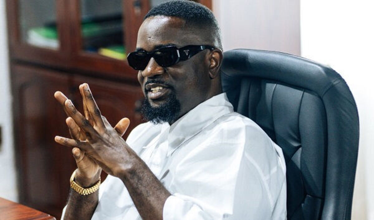 Sarkodie Sings More Thanks to Shatta Wale